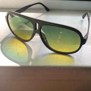 Goodr Super Flys “Dirk’s Inflation Station”